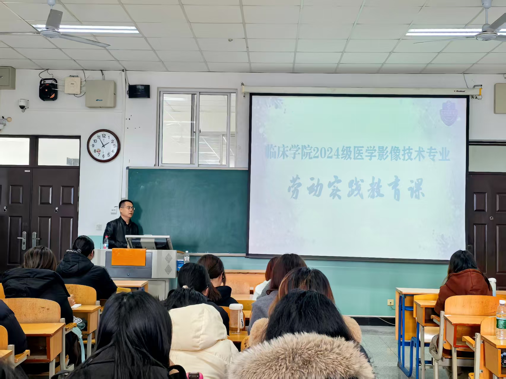 1762735863232049659.jpg 1762735863232049659.jpg